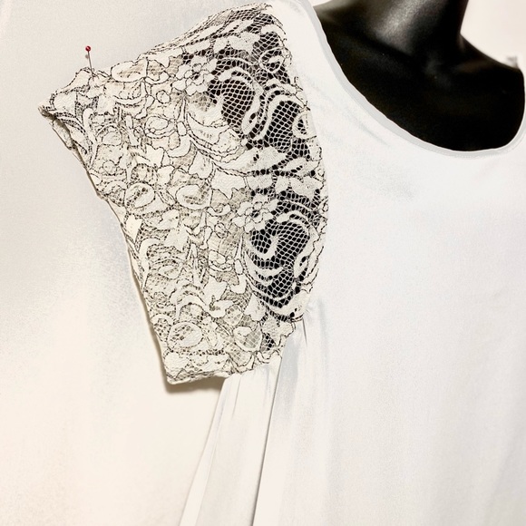 Anthropology Love Stitch Boho top blouse with lace sleeves - Picture 4 of 8